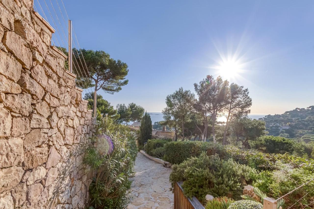 Appartamento Beau T3 Au Mont Des Oiseaux Hyères Esterno foto