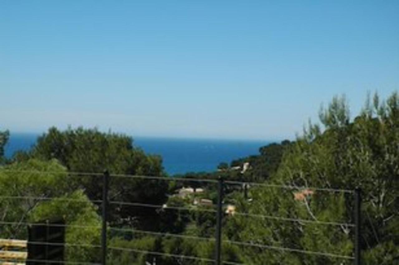 Appartamento Beau T3 Au Mont Des Oiseaux Hyères Esterno foto